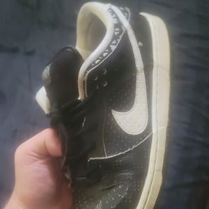 Lots of dunks and SBs size 11-12. Will separate